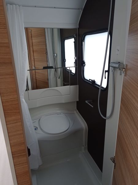 En venta Adria Altea 462 PK Blanco 2018 Huesca foto 7