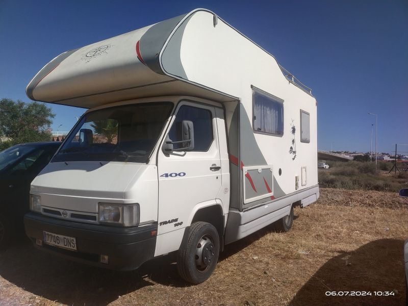 En venta Due Erre Nissan Trade 3 Duerre Blanco 2005 Huelva foto 1