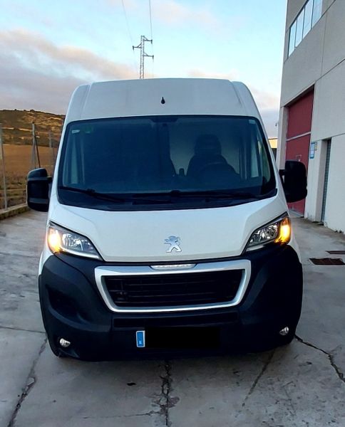 En venta Citroën BOXER 2.0 HDI Blanco 2018 Álava foto 2