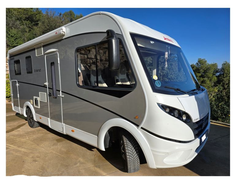 En venta Dethleffs I6757DBM Gris 2021 Barcelona foto 1