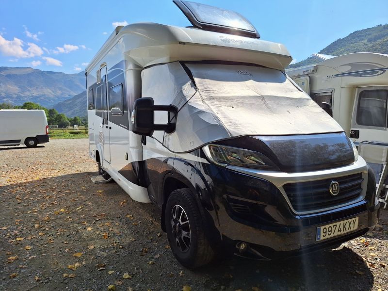 En venta Hobby OPTIMA PREMIUM T65 HFL Blanco 2019 Lleida foto 2