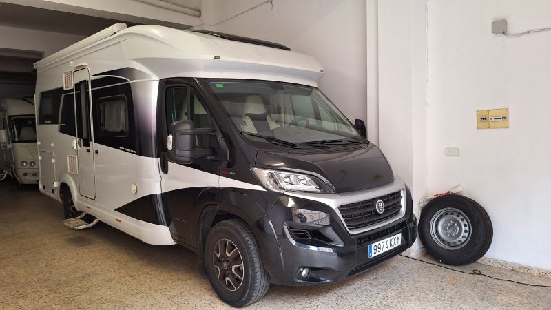 En venta Hobby OPTIMA PREMIUM T65 HFL Blanco 2019 Lleida foto 3