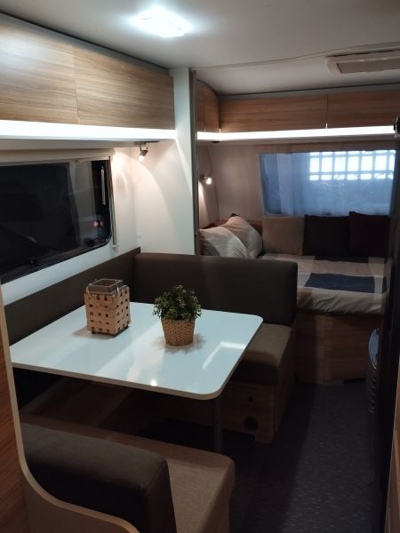 En venta Adria Altea 542 PK Blanco 2018 Barcelona foto 2