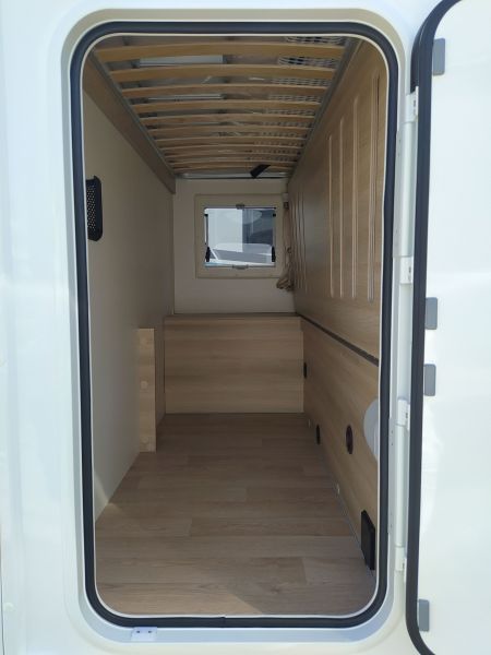 En venta Itineo CS660 INTEGRAL 5 PLAZAS COMPACTA Blanco 2023 Guipúzcoa foto 14