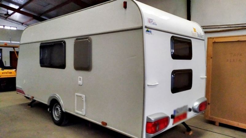 En venta Sunroller JAZZ 490CP Blanco 2009 Ourense foto 1