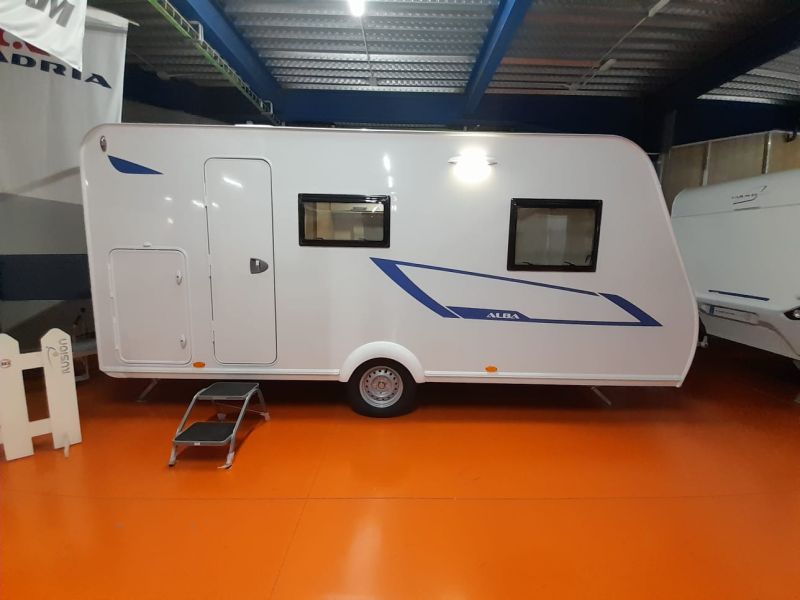 En venta Caravelair CARAVELAIR ALBA 466 2024 FAMILY Blanco 2024 Barcelona foto 4