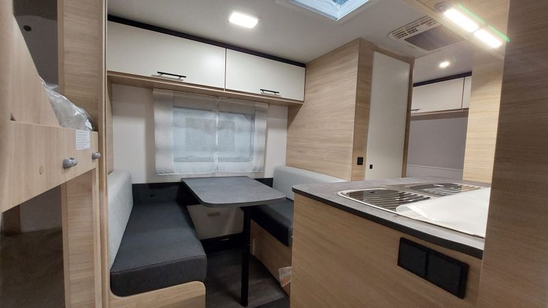 En venta Caravelair CARAVELAIR ALBA 426 FAMILY 2024 Blanco 2024 Barcelona foto 5