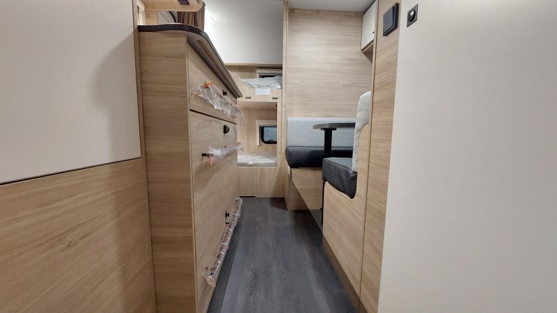 En venta Caravelair CARAVELAIR ALBA 426 FAMILY 2024 Blanco 2024 Barcelona foto 10