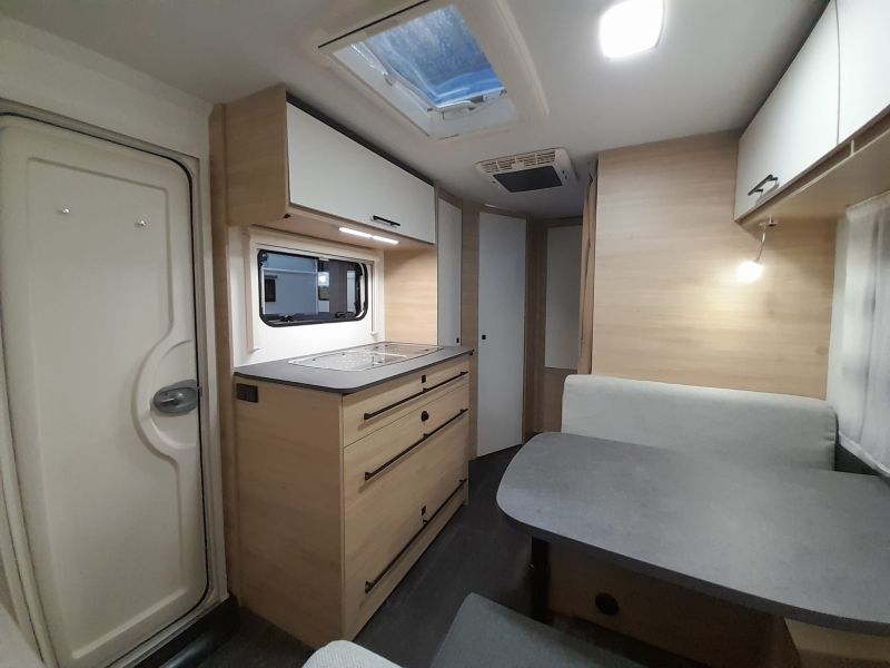 En venta Caravelair CARAVELAIR ALBA 496 FAMILY 2024 Blanco 2024 Barcelona foto 7