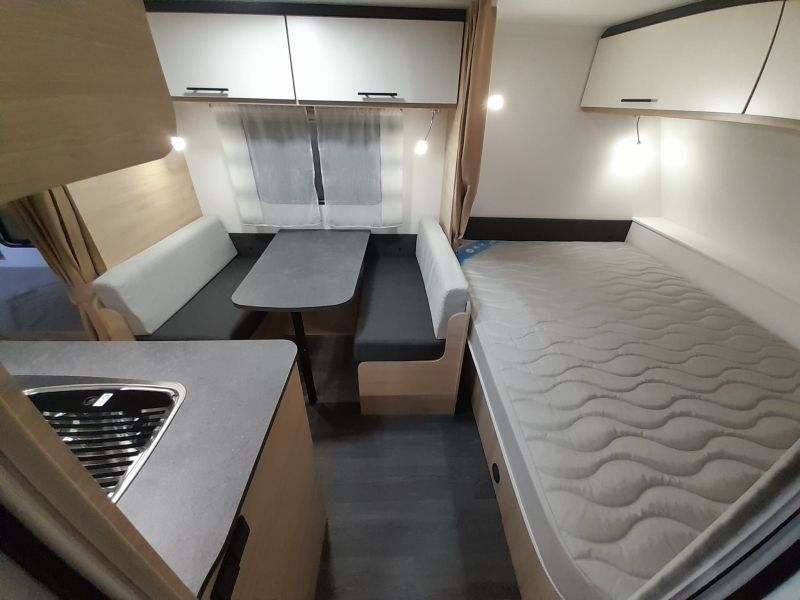 En venta Caravelair CARAVELAIR ALBA 496 FAMILY 2024 Blanco 2024 Barcelona foto 4