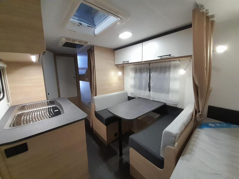 En venta Caravelair CARAVELAIR ALBA 496 FAMILY 2024 Blanco 2024 Barcelona foto 6