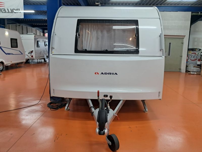 En venta Adria ADRIA AVIVA 522 PT AIRE ACONDICIONADO 2024 Blanco 2024 Barcelona foto 3