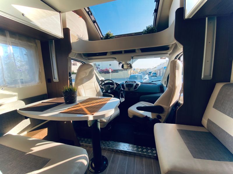 En venta Continental 74 Blanco 2019 Sevilla foto 7