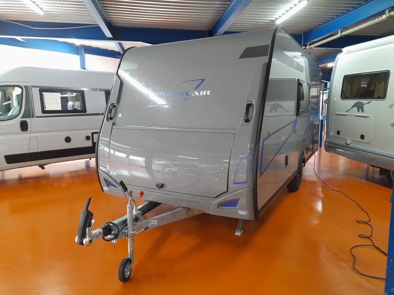 En venta Caravelair CARAVELAIR SPORT LINE 486 FAMILY 2024 Gris 2024 Barcelona foto 3