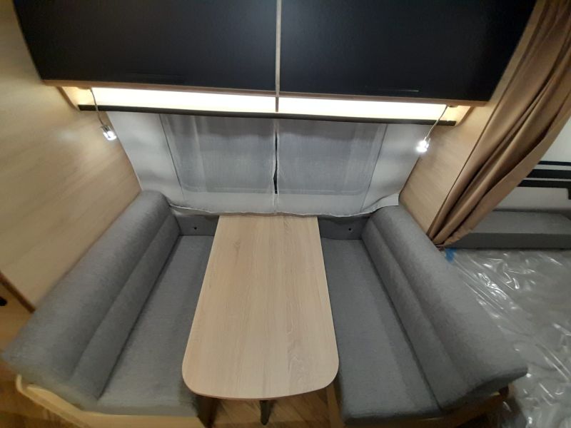 En venta Caravelair CARAVELAIR SPORT LINE 486 FAMILY 2024 Gris 2024 Barcelona foto 17