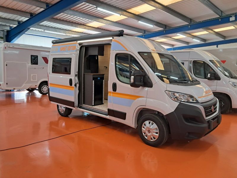 En venta Challenger CHALLENGER FIAT DUCATO SUNSET EDITION V114 140 CV 2024 LIMITED EDITION Blanco 2024 Barcelona foto 5