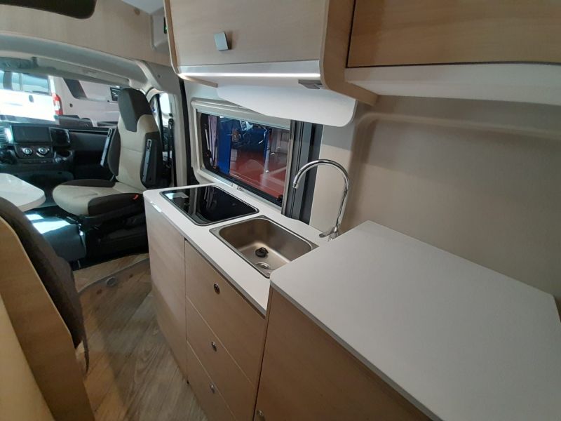 En venta Challenger CHALLENGER FIAT DUCATO V114 140 CV 2024 Blanco 2024 Barcelona foto 11