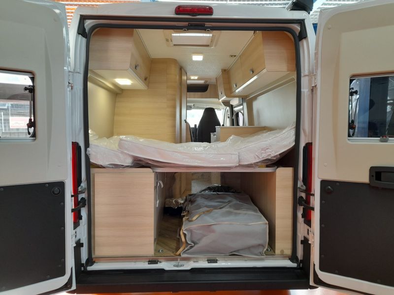 En venta Challenger CHALLENGER FIAT DUCATO V114 140 CV 2024 Blanco 2024 Barcelona foto 14