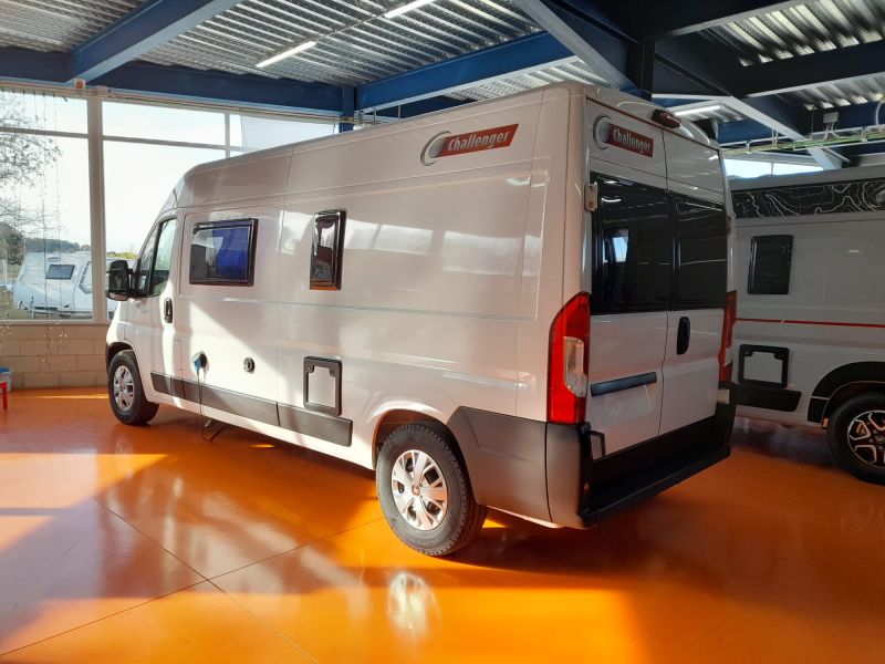 En venta Challenger CHALLENGER FIAT DUCATO V114 140 CV 2024 Blanco 2024 Barcelona foto 16