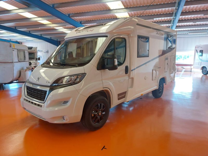 En venta Giotti LineGlobecar GIOTTILINE COMPACT 60 PRIVILEGE 140 CV  Blanco 2024 Barcelona foto 2