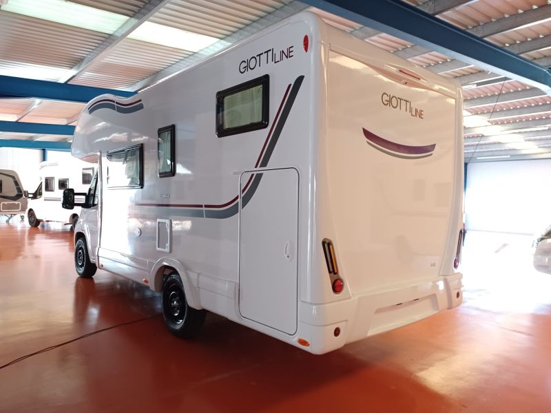 En venta Giotti LineGlobecar GIOTTILINE SIENA 440 PRIVILEGE 140 CV GAMA 2023 Blanco 2023 Barcelona foto 3