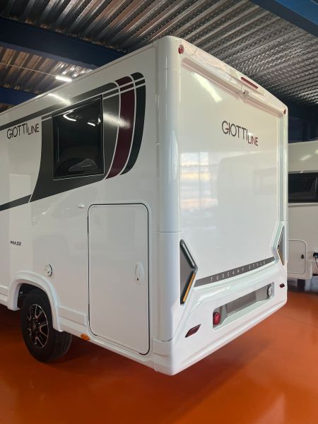 En venta Giotti LineGlobecar GIOTTILINE COMPACT C66 PRIVILEGE 140 CV 2023 Blanco 2023 Barcelona foto 7