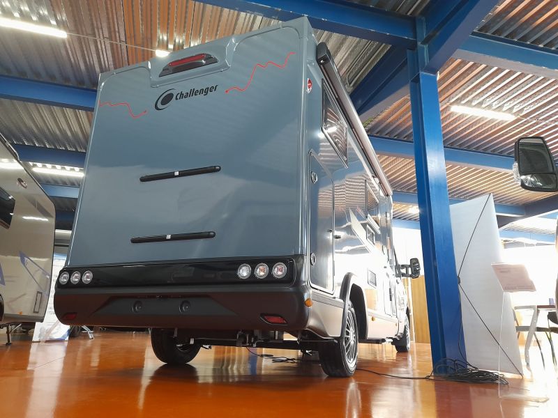 En venta Challenger CHALLENGER RENAULT MASTER S217 ETAPE EDITION 2024 Gris 2024 Barcelona foto 6