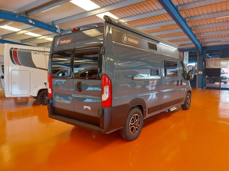 En venta Challenger CHALLENGER FIAT DUCATO V114 MAX ROAD EDITION VIP 140 CV (Edición carretera VIP) Gris 2024 Barcelona foto 3