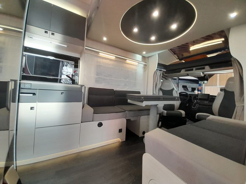 En venta Challenger CHALLENGER 380 – GRAPHITE ULTIMATE 170 CV – EDICIÓN NUMERADA Gris 2024 Barcelona foto 8