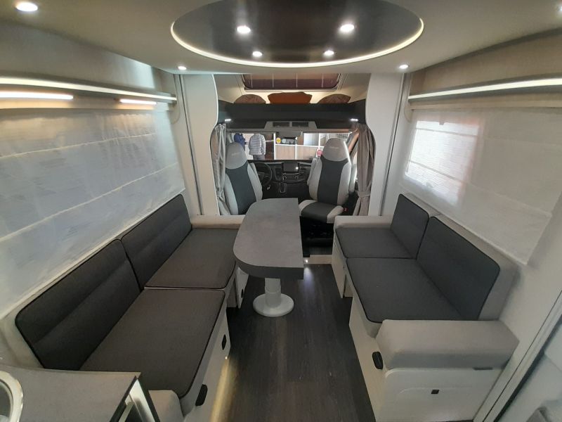 En venta Challenger CHALLENGER 380 – GRAPHITE ULTIMATE 170 CV – EDICIÓN NUMERADA Gris 2024 Barcelona foto 9