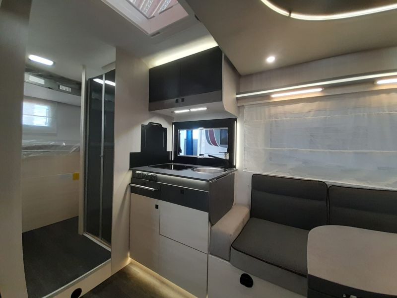 En venta Challenger CHALLENGER 380 – GRAPHITE ULTIMATE 170 CV – EDICIÓN NUMERADA Gris 2024 Barcelona foto 17