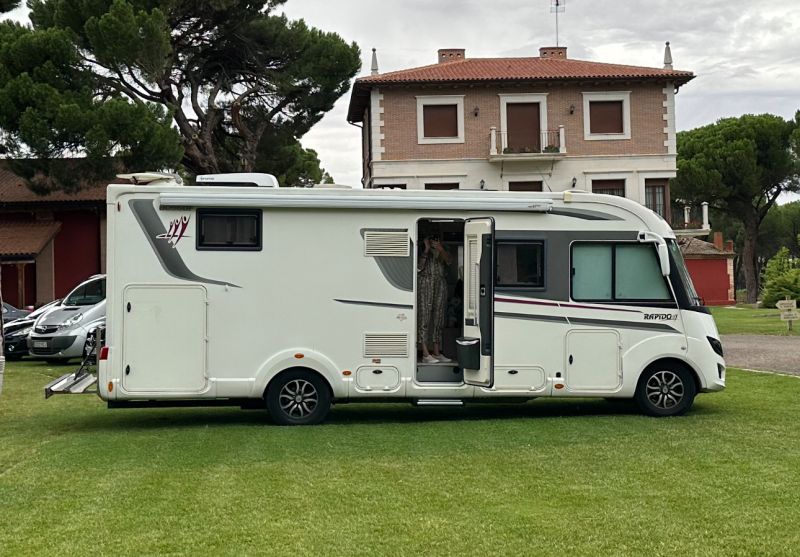 En venta Rapido 8096DF Blanco 2019 Asturias foto 1