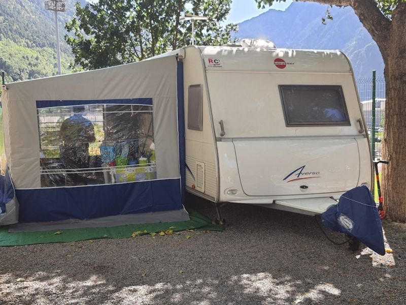 En venta Bürstner Averso, modelo: 495 TK Blanco 2009 Valencia foto 3