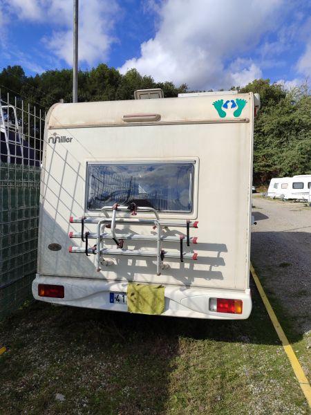 En venta Mobilvetta Renault máster  Blanco 2007 Barcelona foto 6