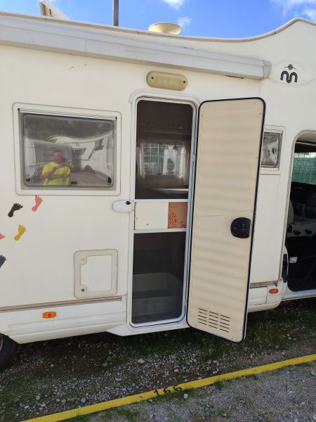 En venta Mobilvetta Renault máster  Blanco 2007 Barcelona foto 9