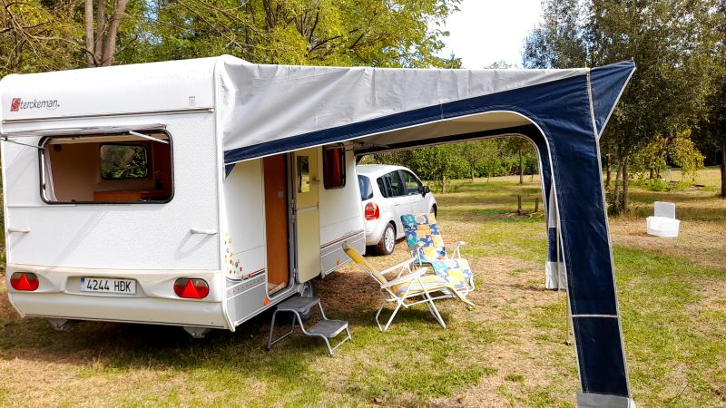 En venta Sterckeman Starlet 330  3 plazas Blanco 2008 Girona foto 3