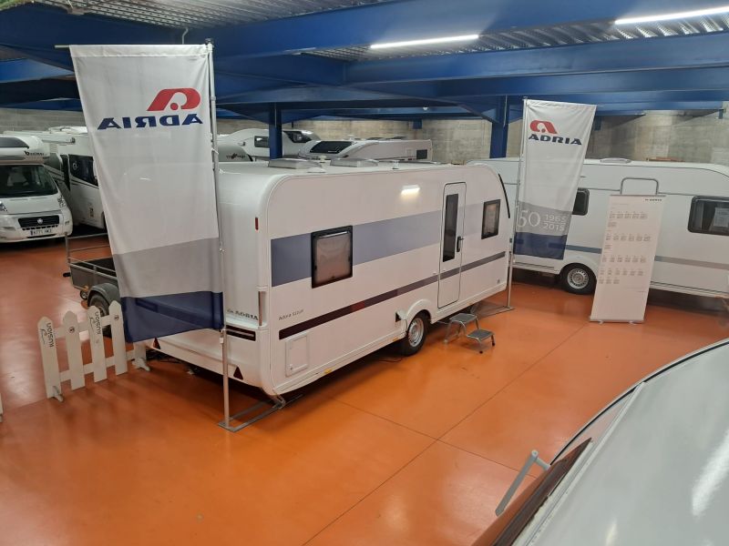 En venta Adria ADRIA MOBIL ADORA 522 UP 2025 Blanco 2025 Barcelona foto 4