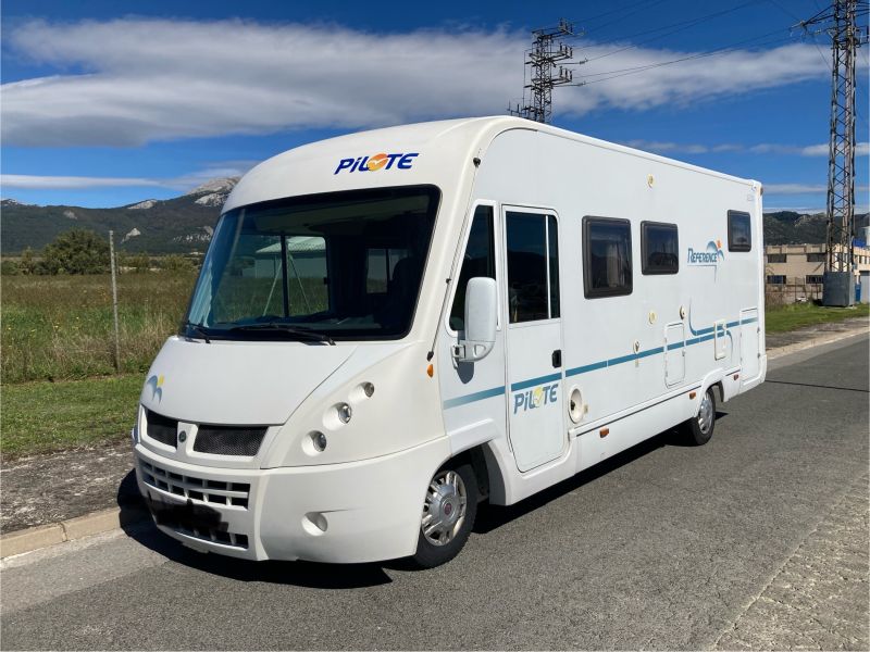 En venta Pilote Reference G710 Blanco 2008 Álava foto 1