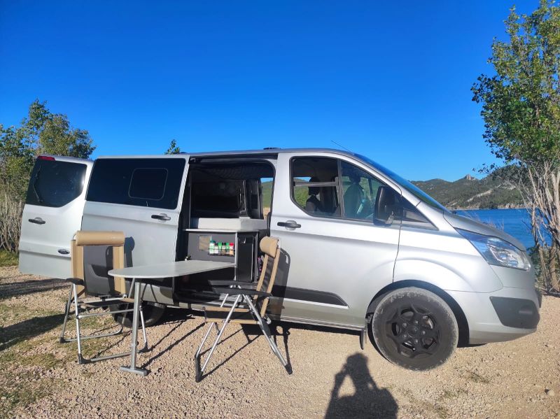 En venta Ford transit Custom camperizada "HOMOLOGADA" Gris 2015 Barcelona foto 1