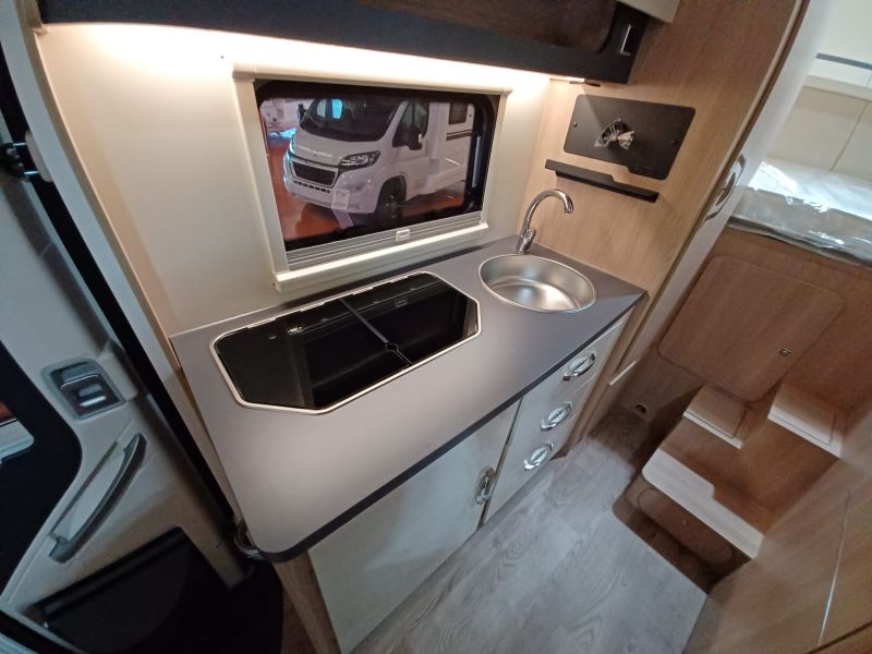 En venta Giotti LineGlobecar Siena 440 Privilege 140 CV Gama 2023 Blanco 2023 Barcelona foto 16