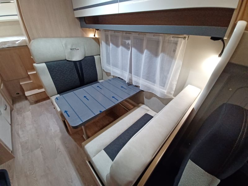 En venta Giotti LineGlobecar Siena 440 Privilege 140 CV Gama 2023 Blanco 2023 Barcelona foto 18