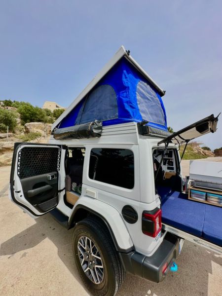 En venta Vario Jeep Wrangler 4xE Mini Camper Blanco 2023 Girona foto 9