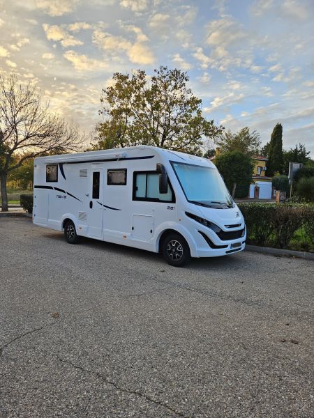 En venta McLouis NEVIS 281 (Garantía MAYO 2026) Blanco 2023 Guadalajara foto 1