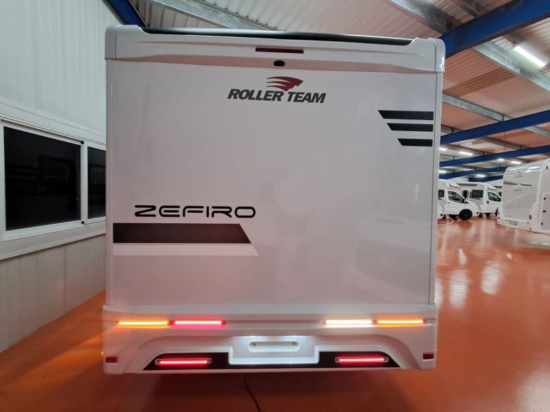 En venta Roller Team Roller Team Ford Zefiro 285 TL Selekt 165 CV 2025  Blanco 2025 Barcelona foto 4