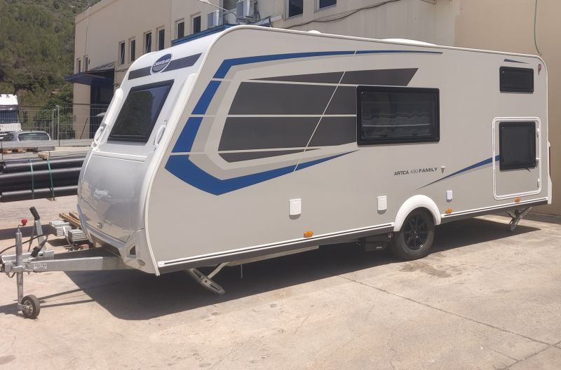 En venta Caravelair Ártica 496  Gris 2024 Barcelona foto 8