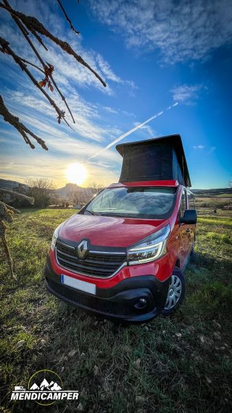 En venta Renault Trafic Rojo 2019 Vizcaya foto 2