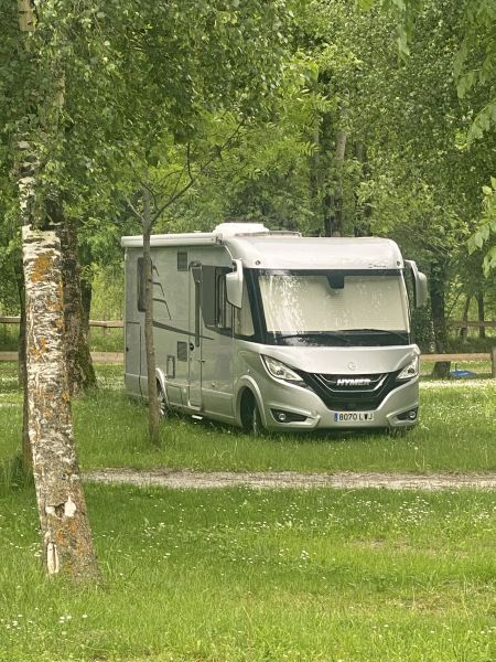 En venta Hymer / Eriba / Hymercar BML-I 790 MERCEDES BENZ SPRINTER Metálico 2022 Madrid foto 1