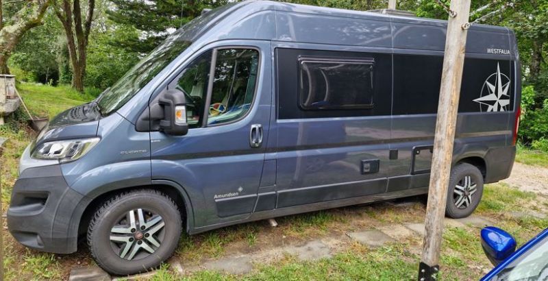 En venta Westfalia Amundsen 600D Azul 2019 Pontevedra foto 4