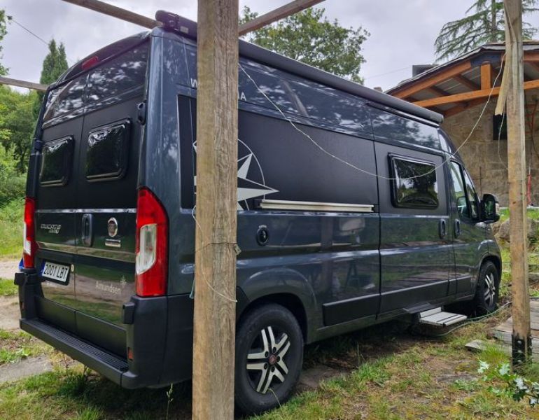 En venta Westfalia Amundsen 600D Azul 2019 Pontevedra foto 7