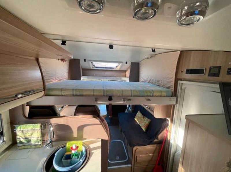 En venta Adria Matrix Axess M650 SK Gris 2014 Málaga foto 7